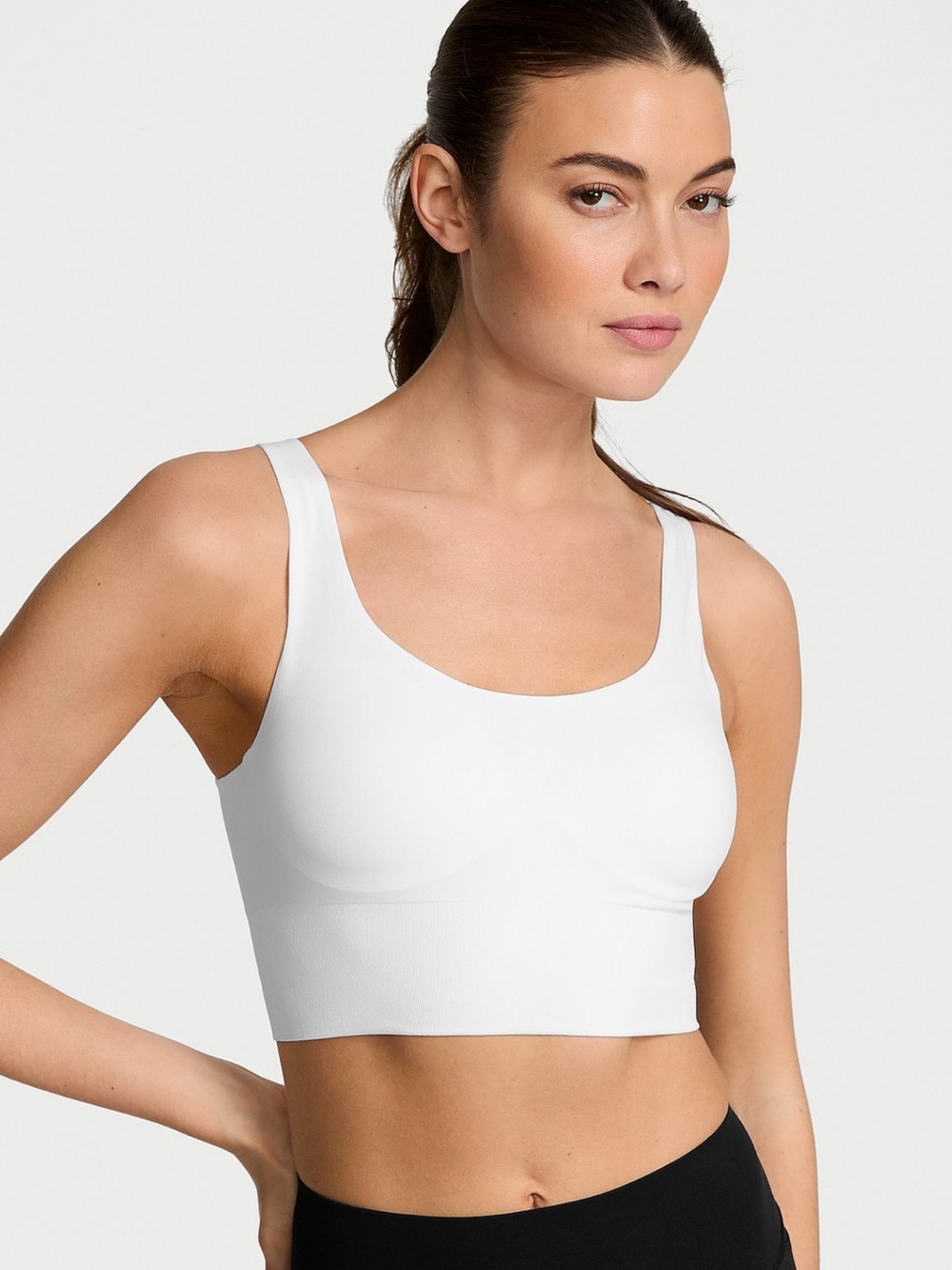 Victoria’s Secret Seamless Contort Sports Bra in White